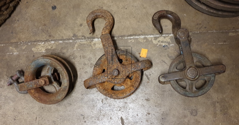 Small iron pulley wheel