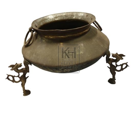 Shaped brass bowl with lions