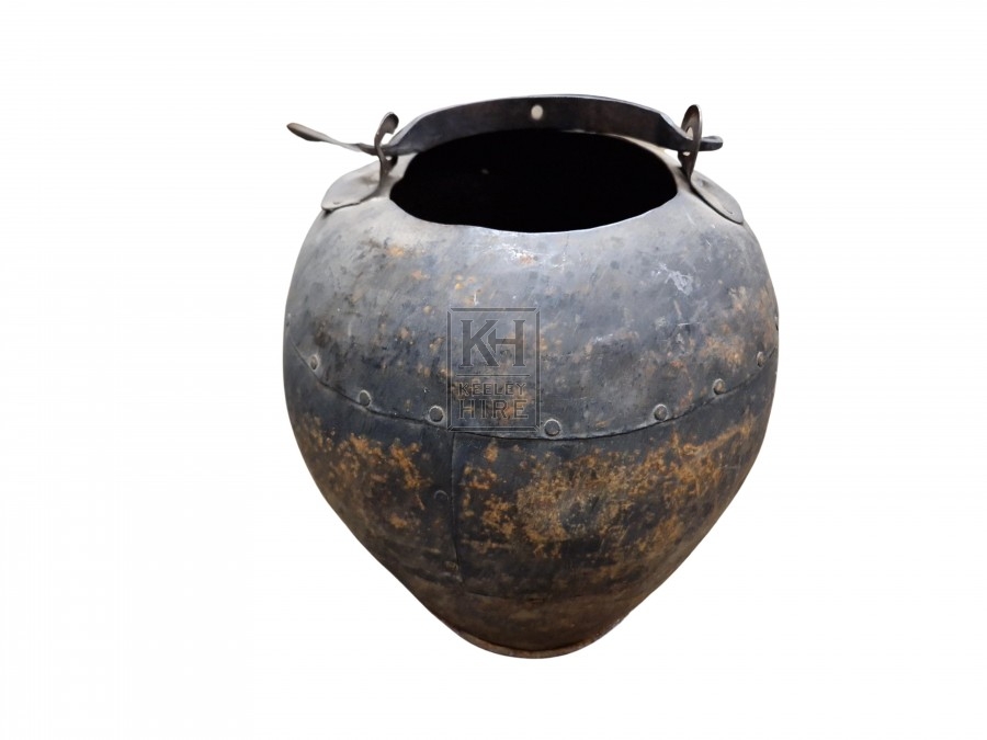 Bulbous studded iron pot