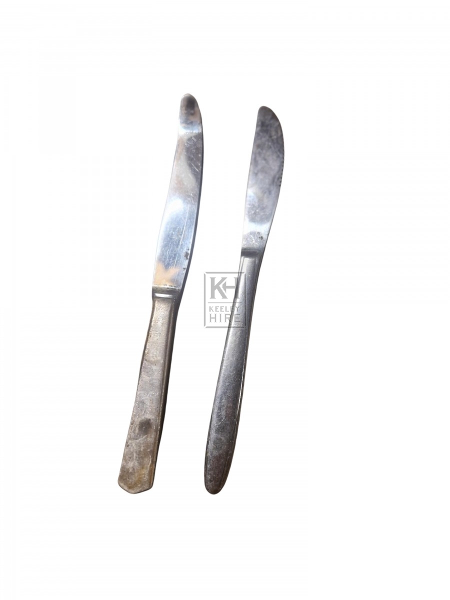 Assorted Modern Dinner Knives