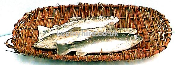 Flat oval wicker fish basket
