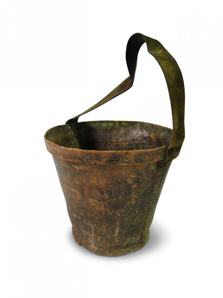 Fibreglass Bucket with Leather Handle