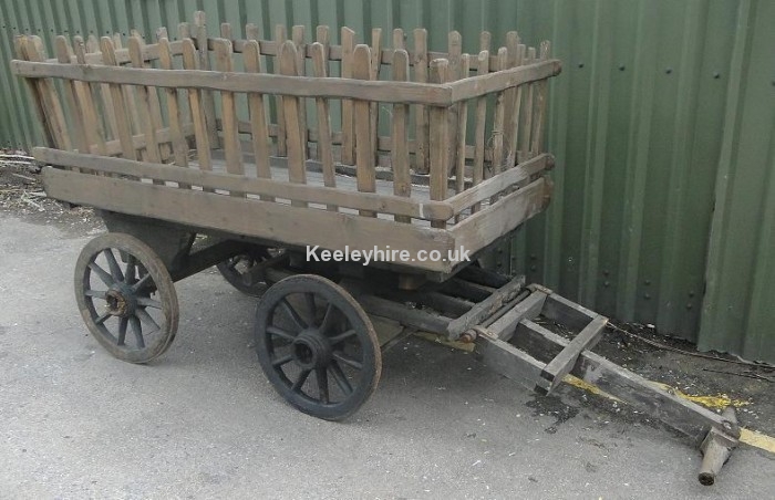 4-wheel slatted hay cart with T-handle