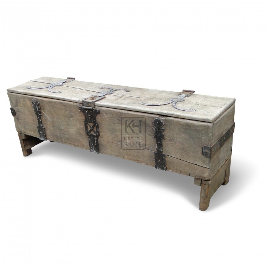 Large Narrow Coffer Chest
