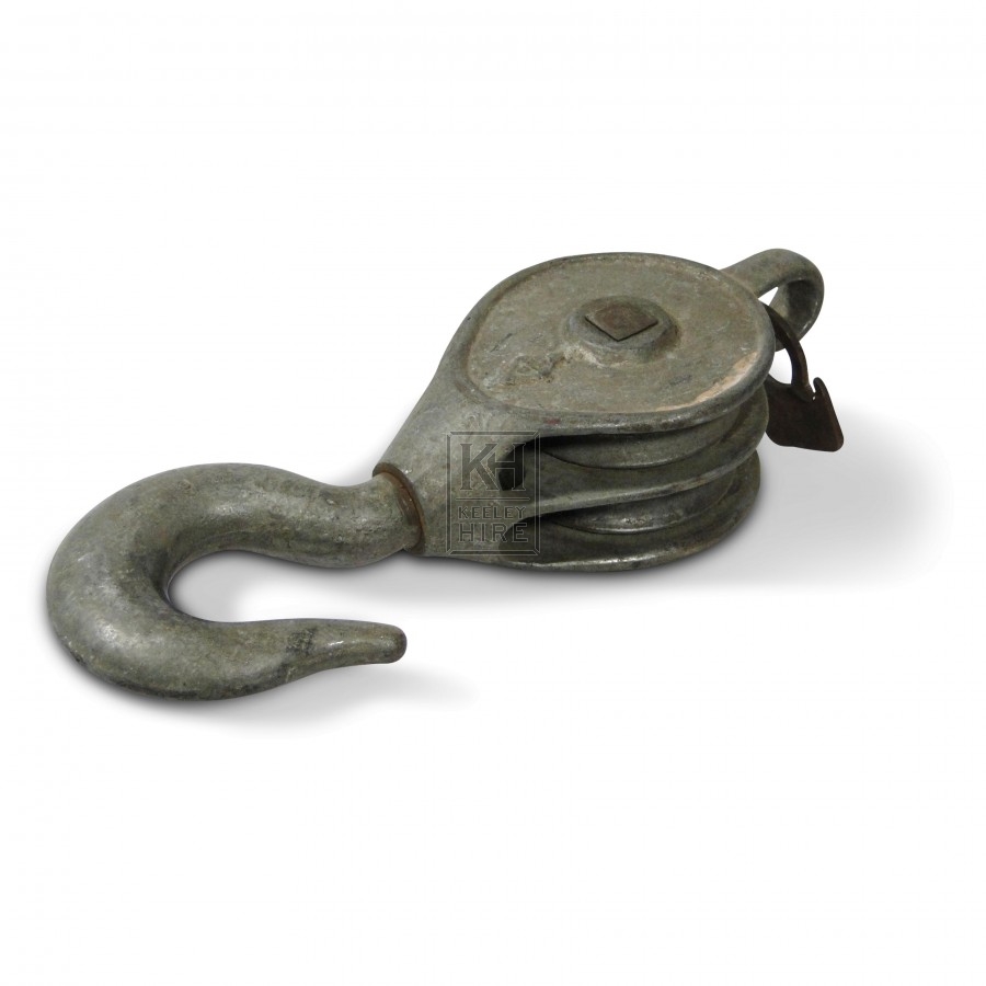 Iron Pulley with Hook