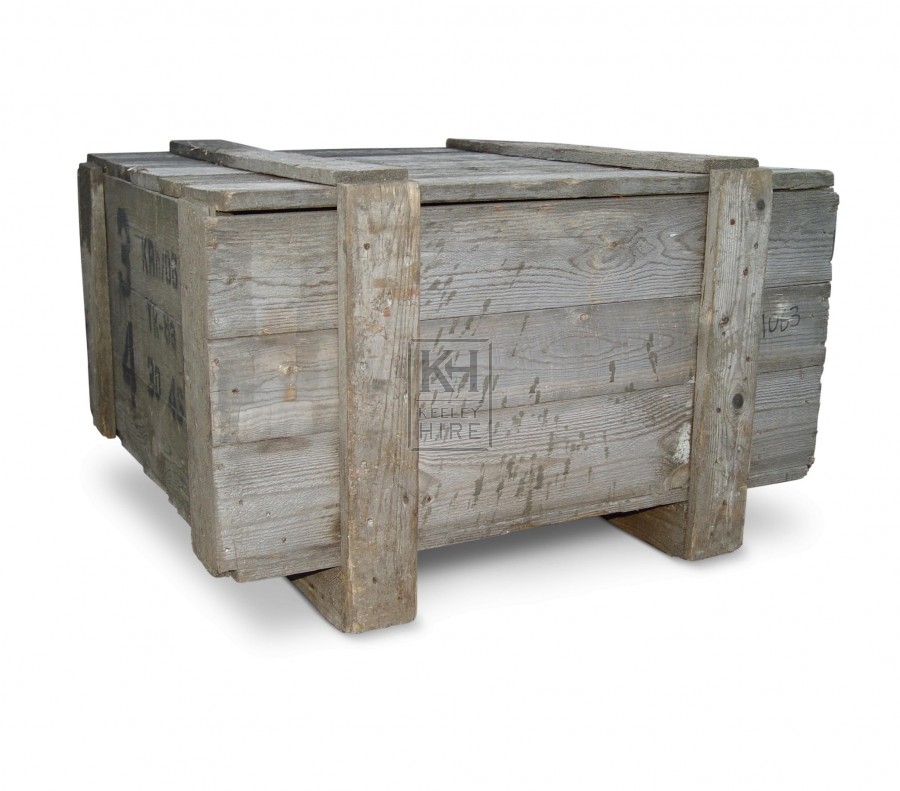 Medium wood packing crates
