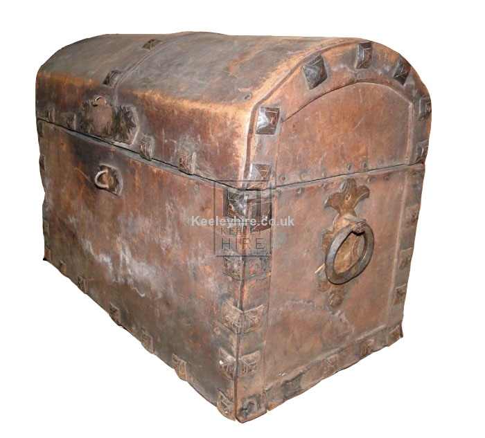 Medium dome studded leather chest