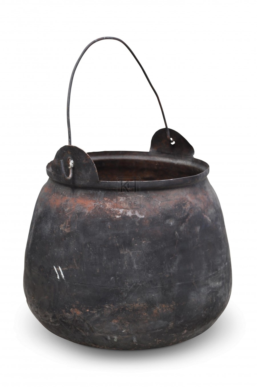 Iron cooking pot with wire handle