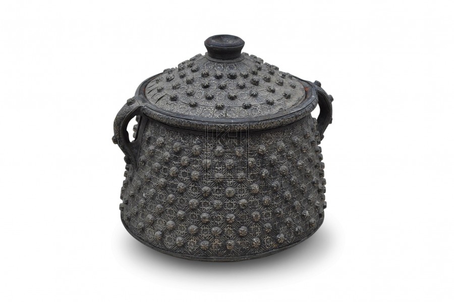 Bead embossed urn with handles