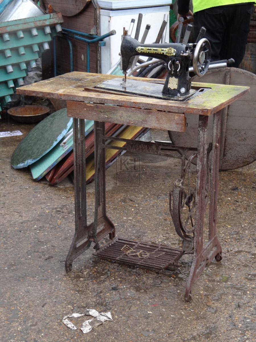Chinese Sewing Machine and Table