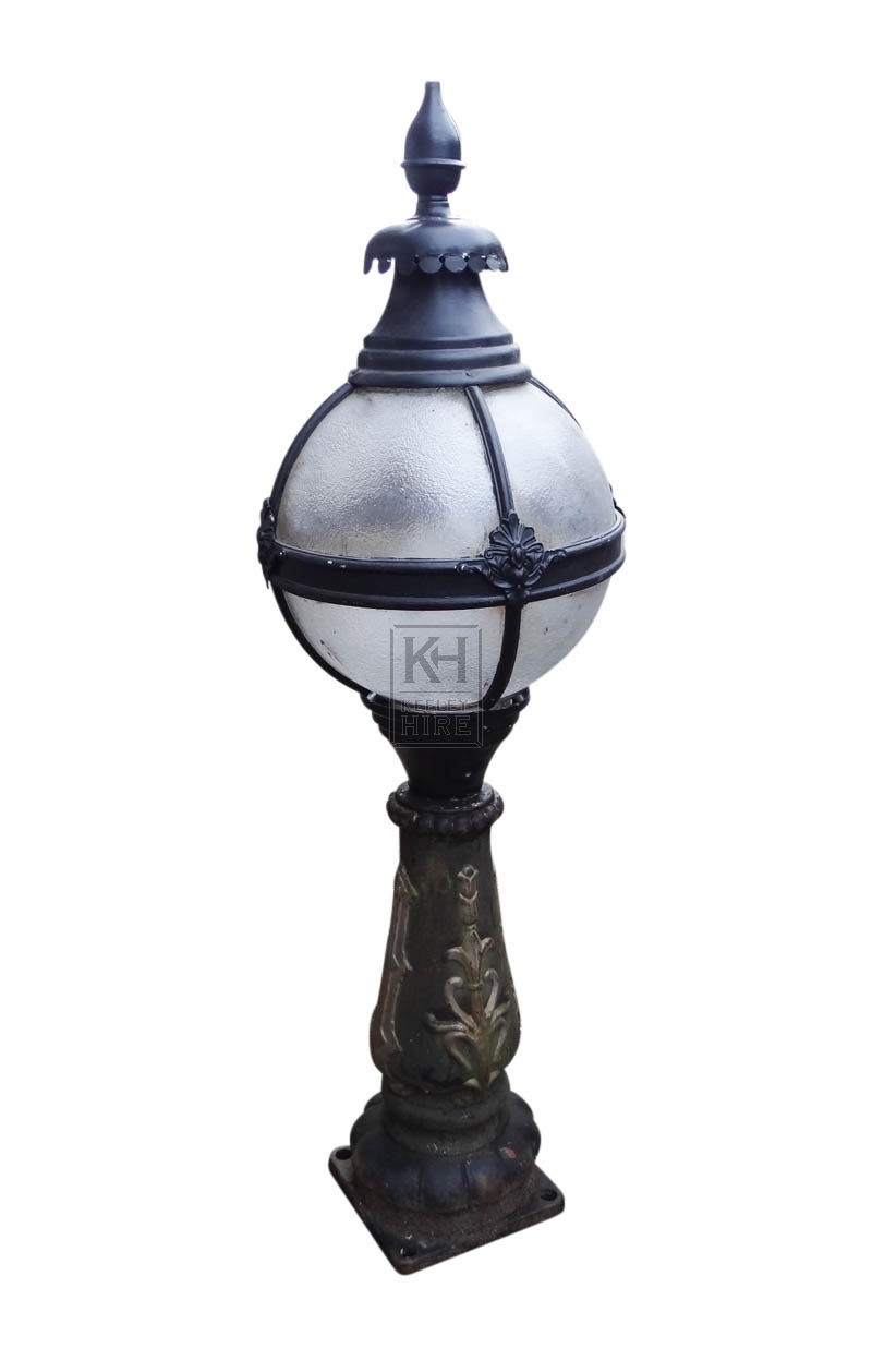 Victoria lamp top on iron pedestal