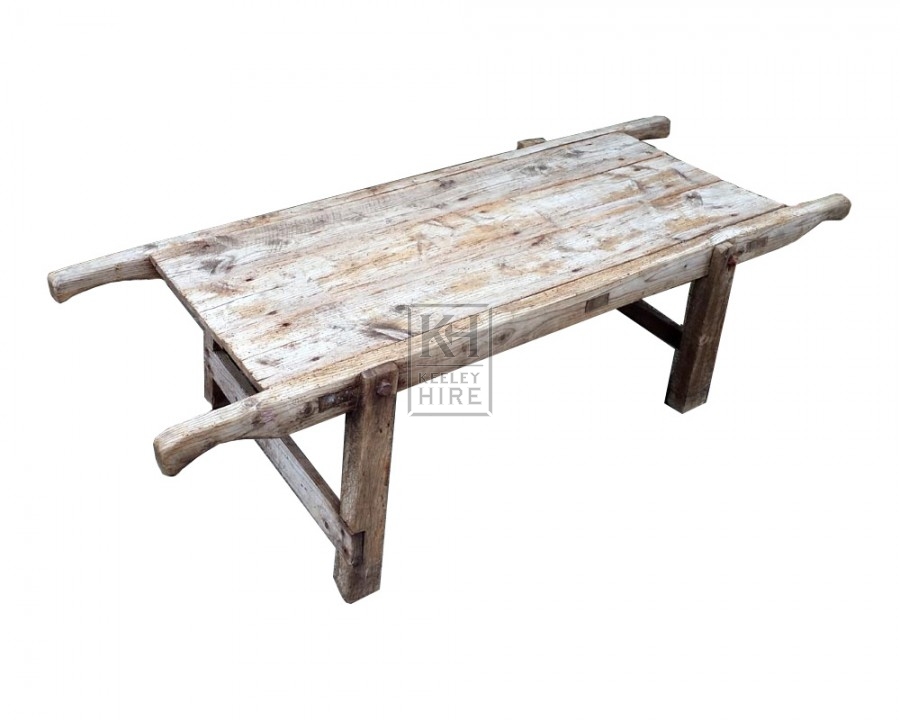 Low wood stretcher table