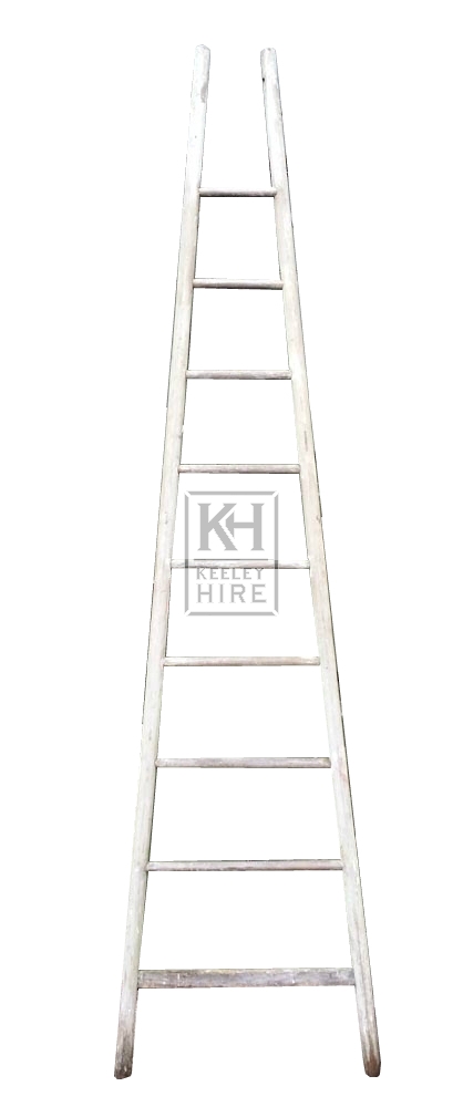 Tapered wood ladder