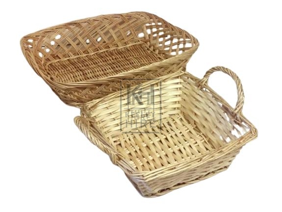 Assorted small wicker baskets