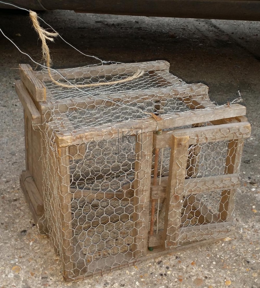 Wood & mesh bird cage