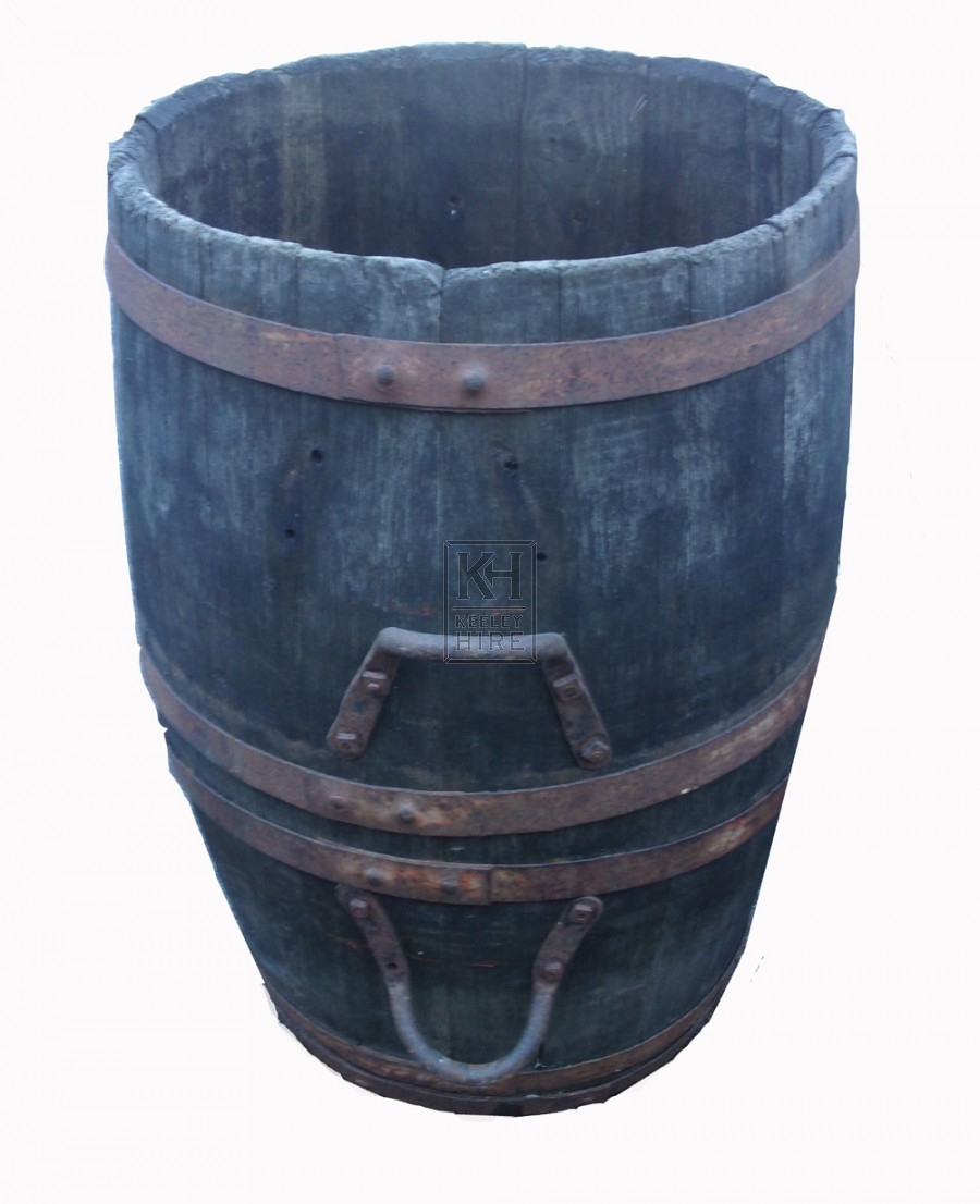 Wood barrel with iron handles