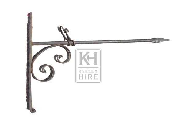 Iron sign bracket with double scroll