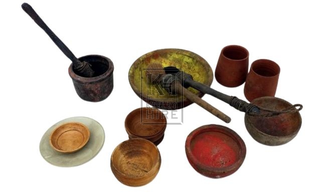 Selection of paint pots & pieces