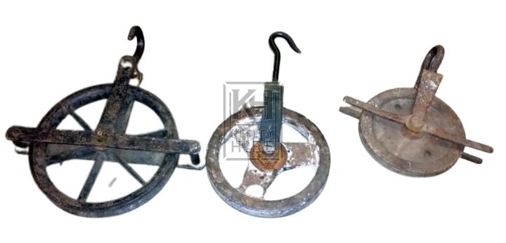 Small & medium iron gin wheels