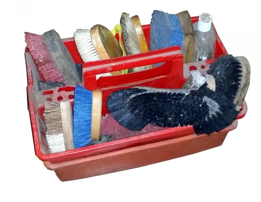 Plastic red grooming box with dressing