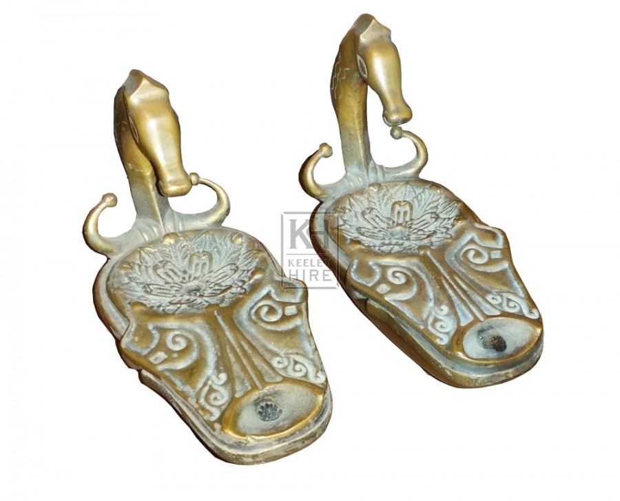 Brass oil lamp with horse