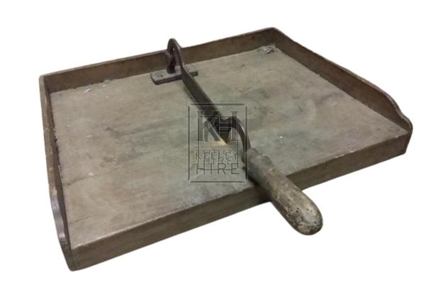 Chopping block with cutting tool
