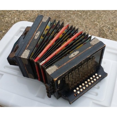 Period accordion