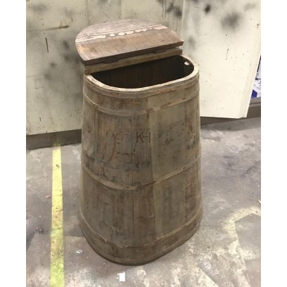 Oval Wood Water Barrel With Lid