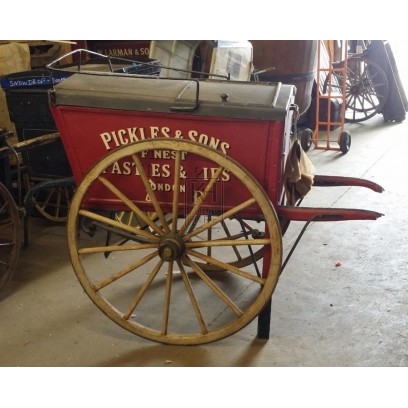 Red Victorian Traders Cart