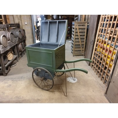 Small dome handcart with wire wheels