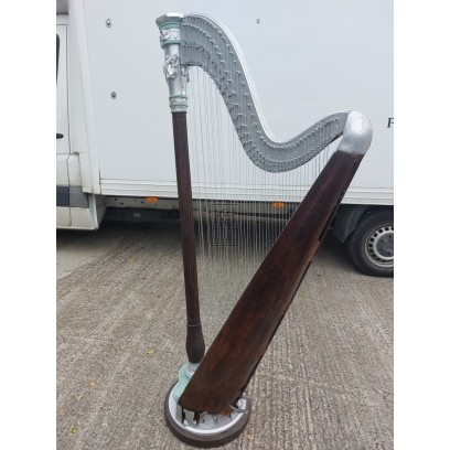 Oversize harp