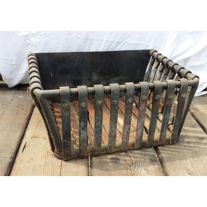 Iron rectangle fire basket