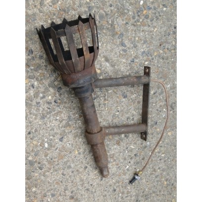 Iron flambeaux torch with bracket