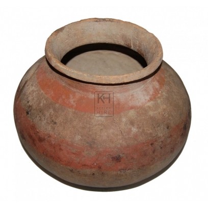 Shaped earthenware pot