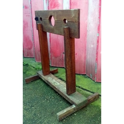 Simple Wood Pillory